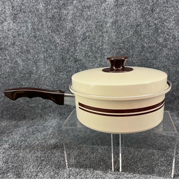 Mirro Other - New Masterbilt By MIRRO 2 Quart Covered Saucepan Pan Pot Almond Brown Vintage